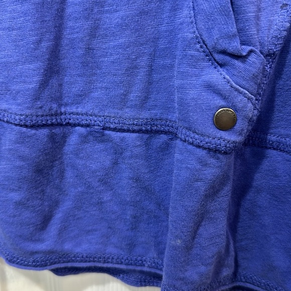 Excellent condition H&M sport top - Picture 3 of 3